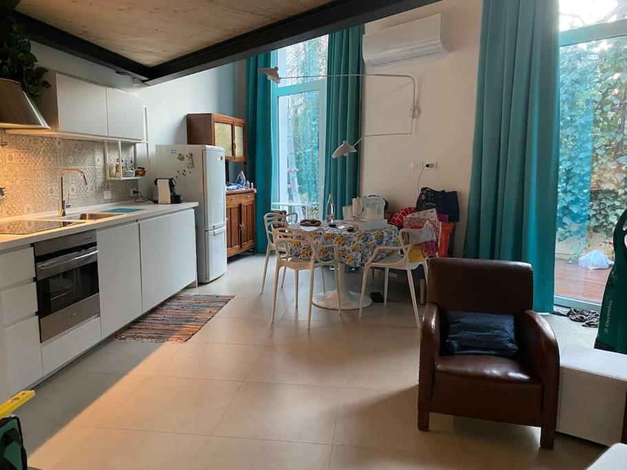 Appartamento Open Space City Center Con Terrazzo E Due Bagni Milano